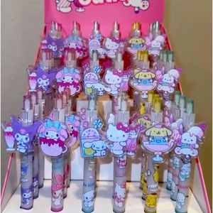 Hello Kitty 💋 Pens 🖊️ Super cute 🥰